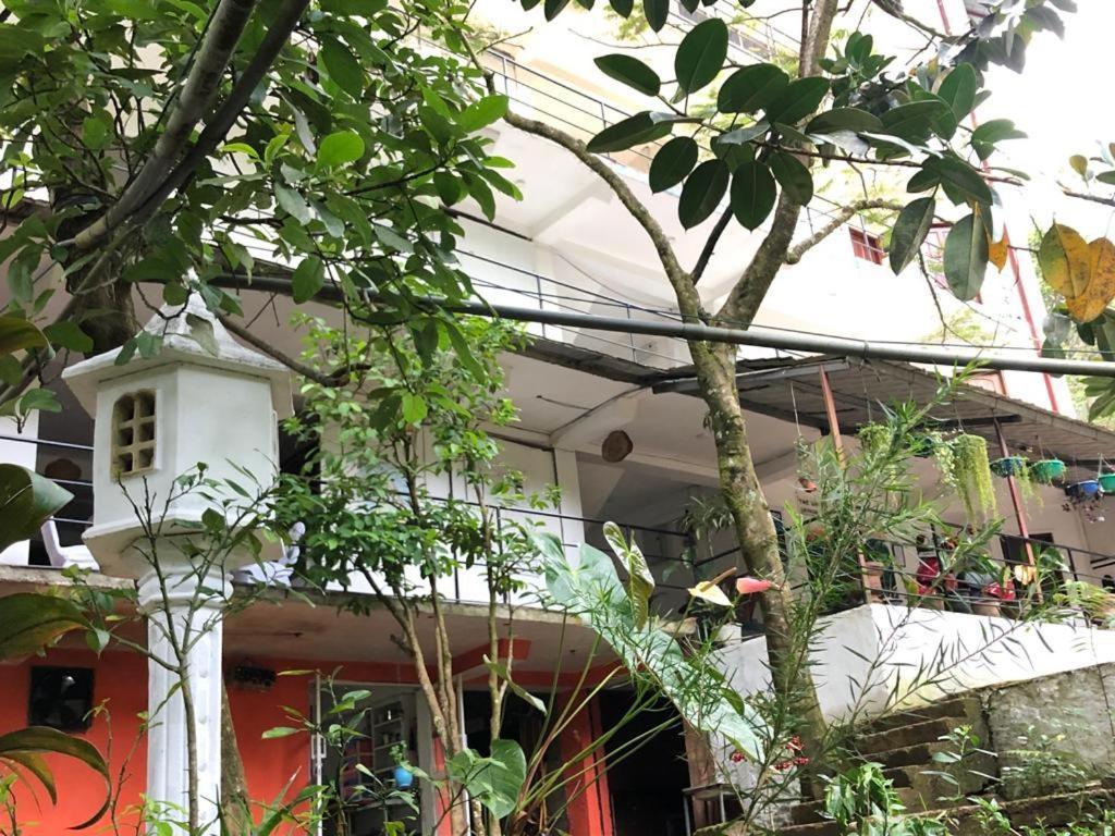 White House Riverside Retreat Nallathanniya Εξωτερικό φωτογραφία